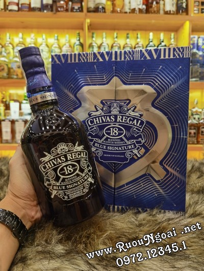 Rượu Chivas Regal 18YO Blue Hộp Quà 2024