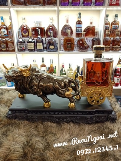 Kệ Trưng Bày Rượu Brandy XO - Trâu Đen